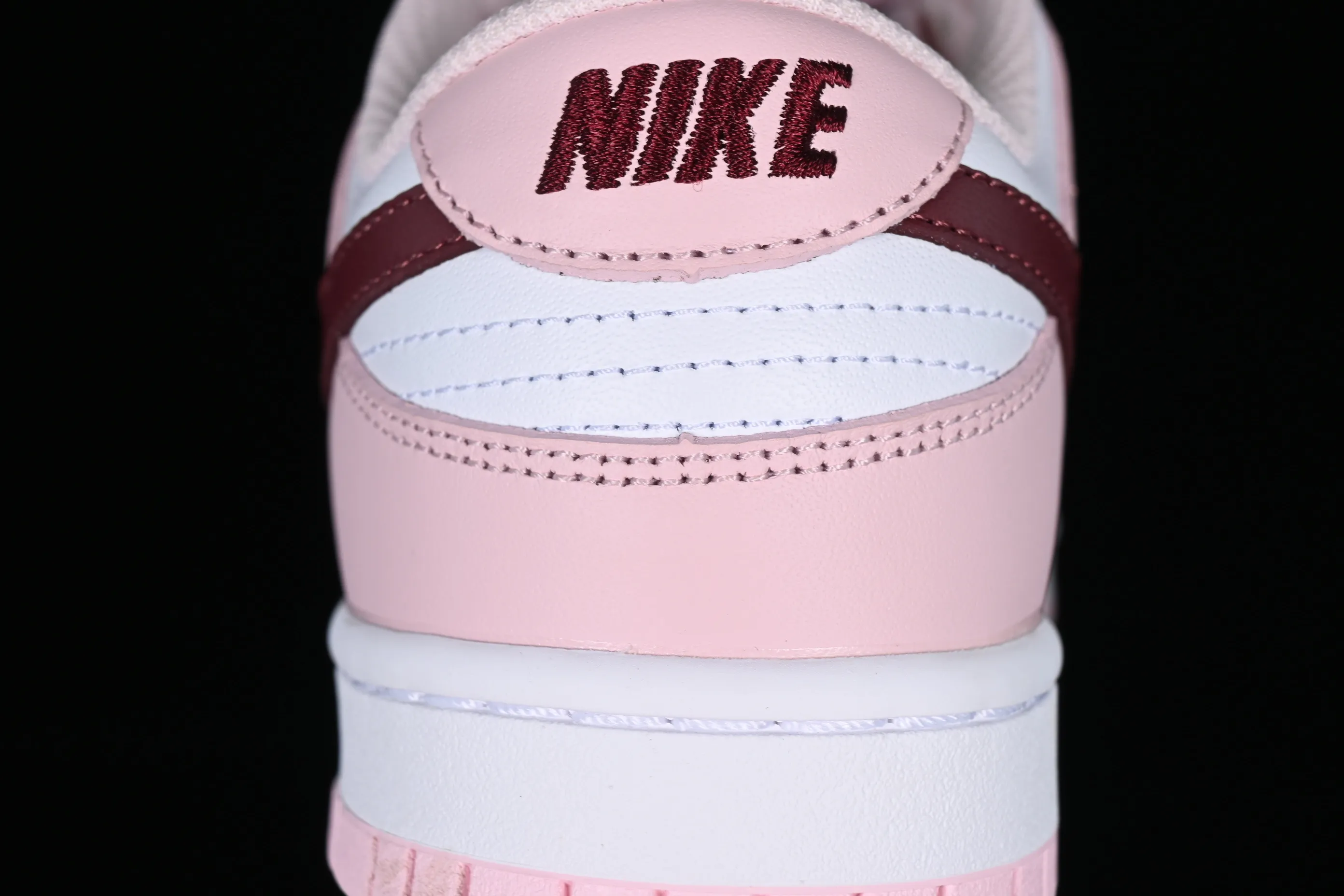 All Categories Nk SB Dunk Series Nk SB Dunk Low Low-top Sneakers Nk Dunk SB Low Sakura Pink Valentine's Day SB Low-top Casual Sneakers CW1590-601